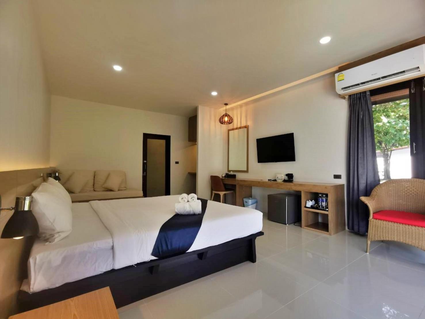 Nana Beach Hotel & Resort Pathiu Exteriér fotografie