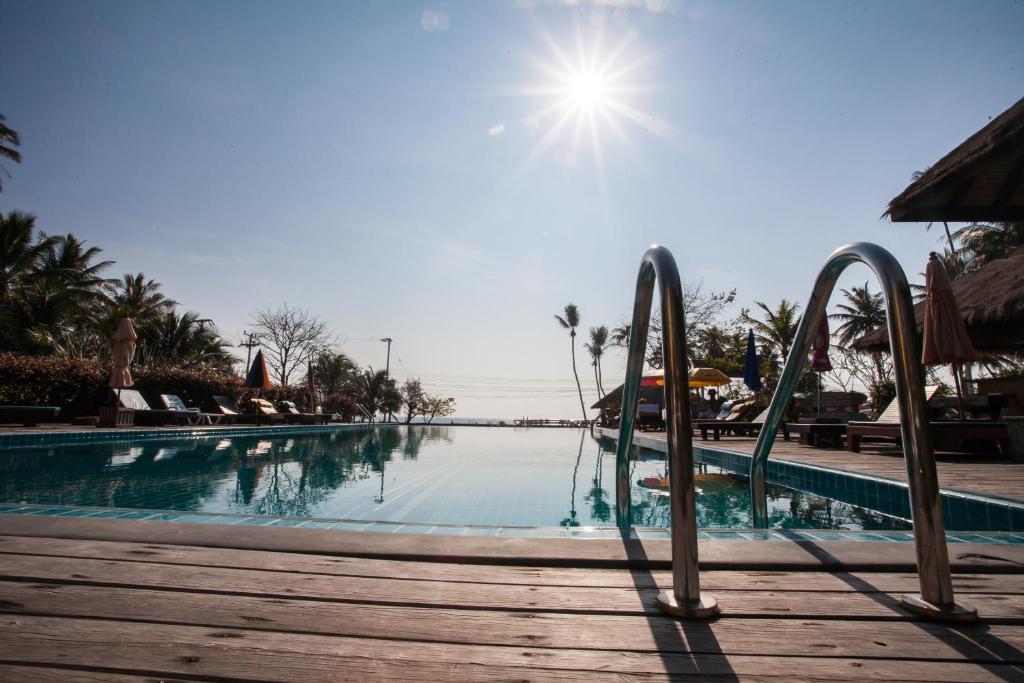 Nana Beach Hotel & Resort Pathiu Exteriér fotografie